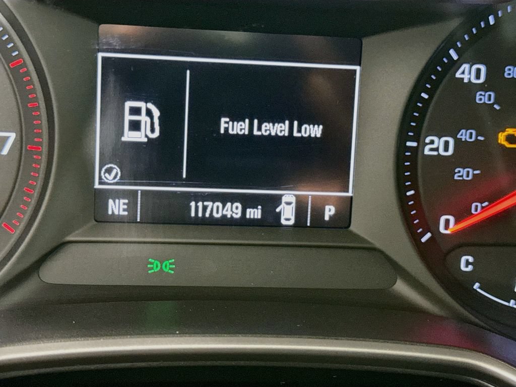 Used 2023 Chevrolet TrailBlazer LS w/ LPO, Blackout Package FWD image 12