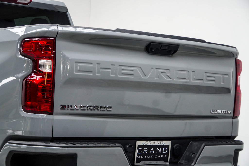 Used 2025 Chevrolet Silverado 1500 Custom RWD image 16