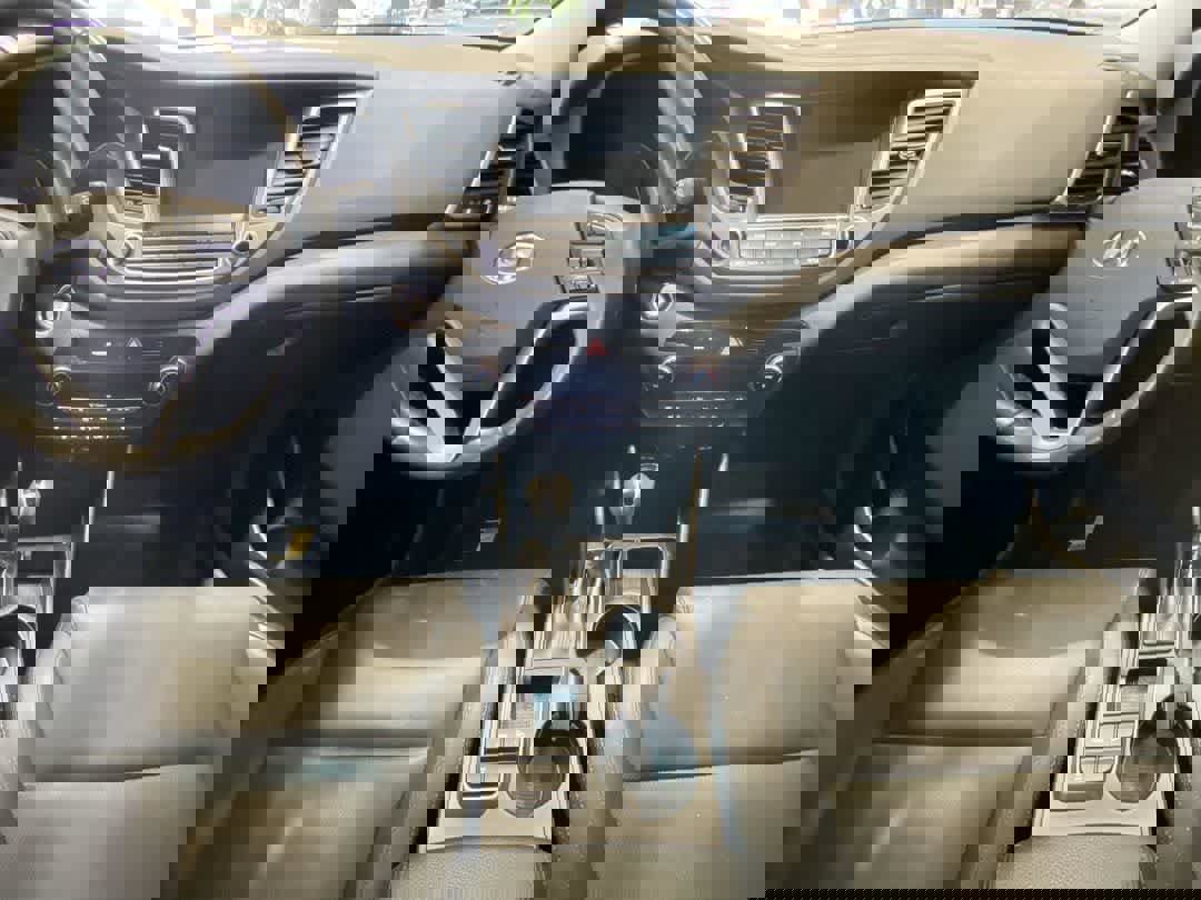 Used 2018 Hyundai Tucson Limited w/ Cargo Package image 24