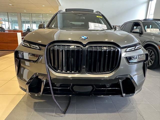 New 2026 BMW X7 xDrive40i w/ M Sport Package image 2