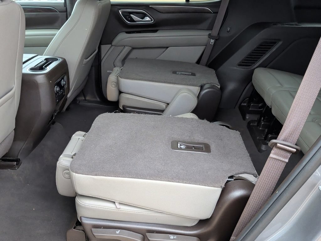 Used 2022 Chevrolet Tahoe LT w/ Luxury Package AWD/4WD image 43