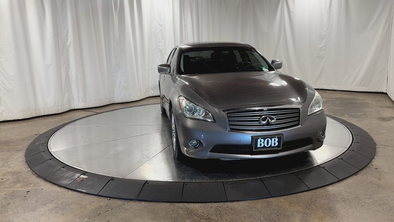 Used 2012 INFINITI M35 w/ Premium Pkg image 4