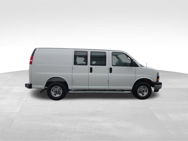 Used 2025 GMC Savana 2500 w/ Driver Convenience Package RWD image 6