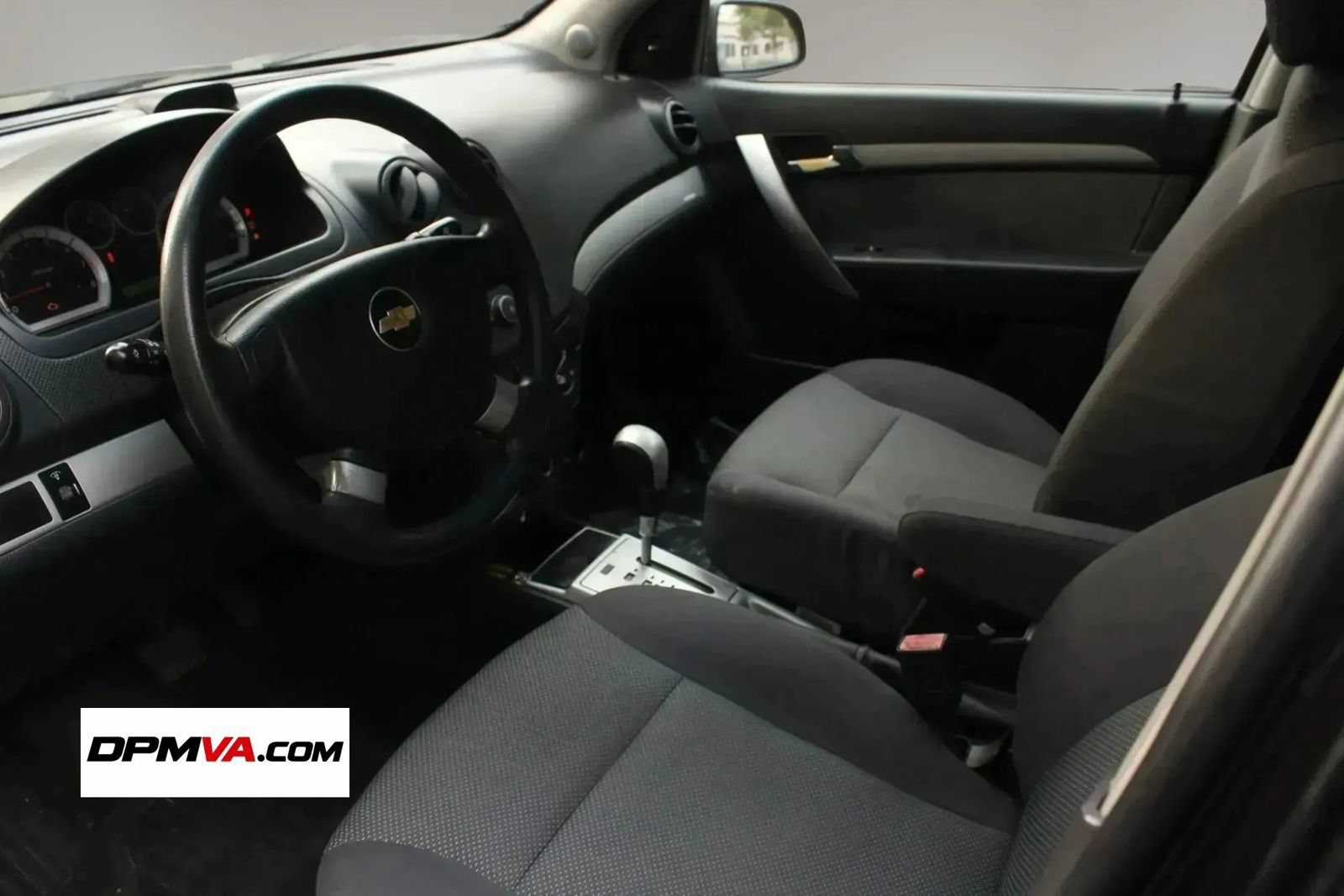 Used 2009 Chevrolet Aveo LT w/ Power and Convenience Package FWD image 6