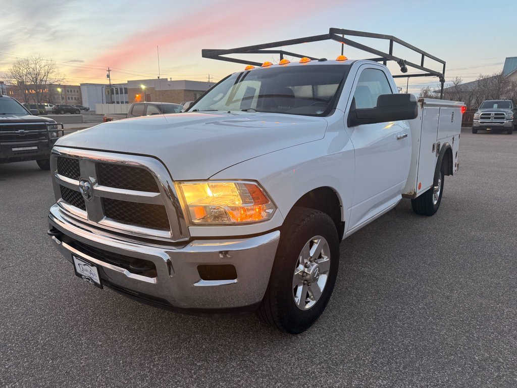 Used 2015 RAM 2500 SLT w/ Luxury Group image 2