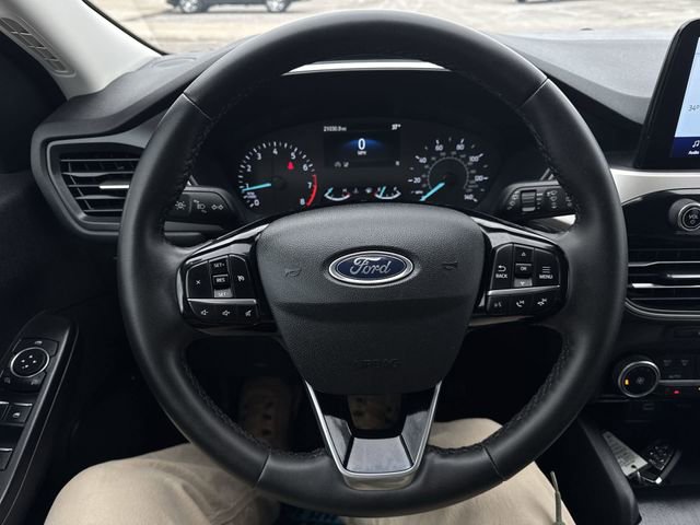 Used 2022 Ford Escape SE w/ Cold Weather Package image 18