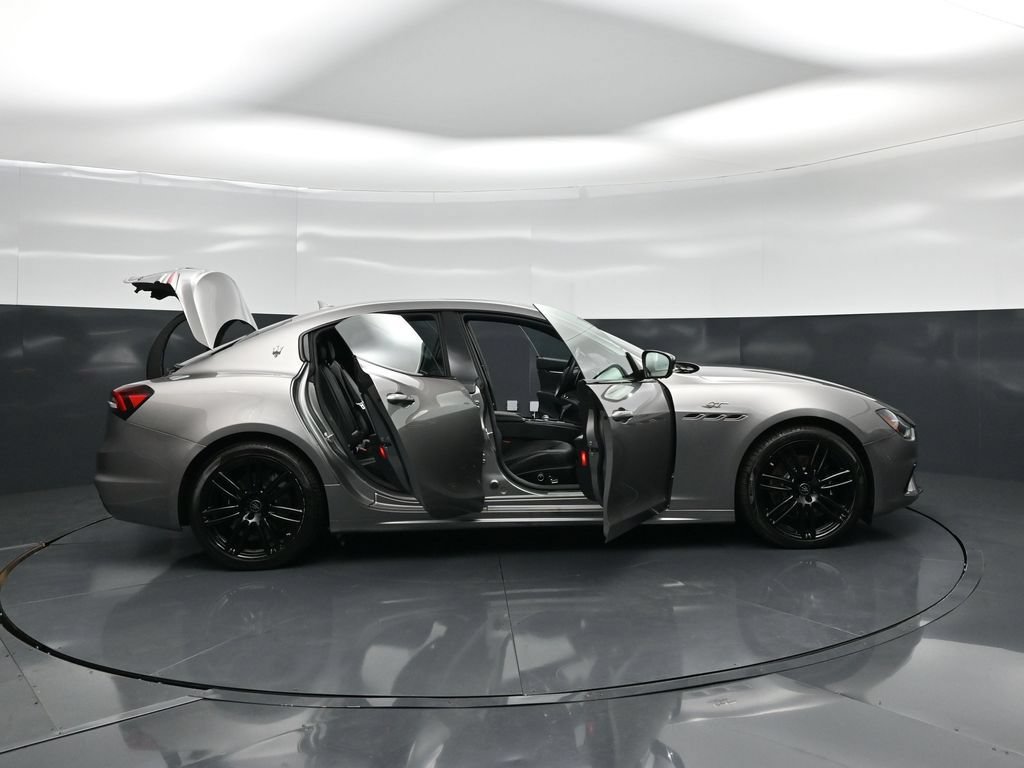 Used 2022 Maserati Ghibli GT RWD image 3