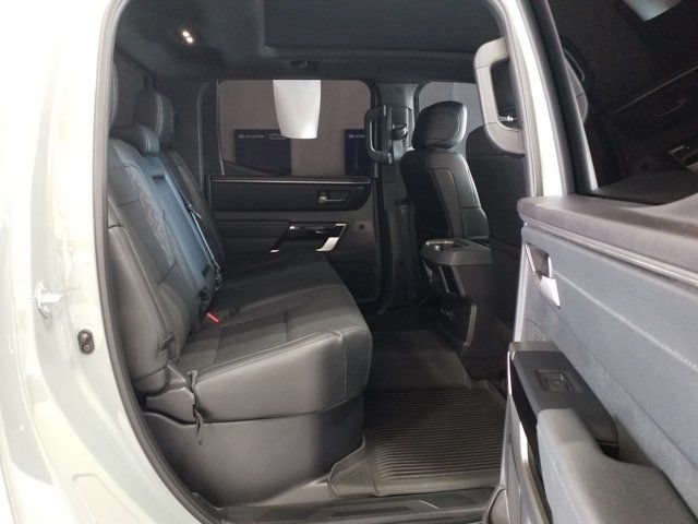 Used 2025 Toyota Tundra Limited AWD/4WD image 15