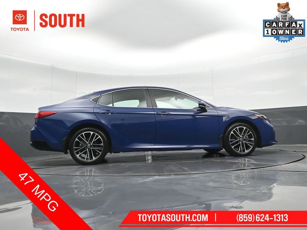 Used 2025 Toyota Camry XLE FWD image 38