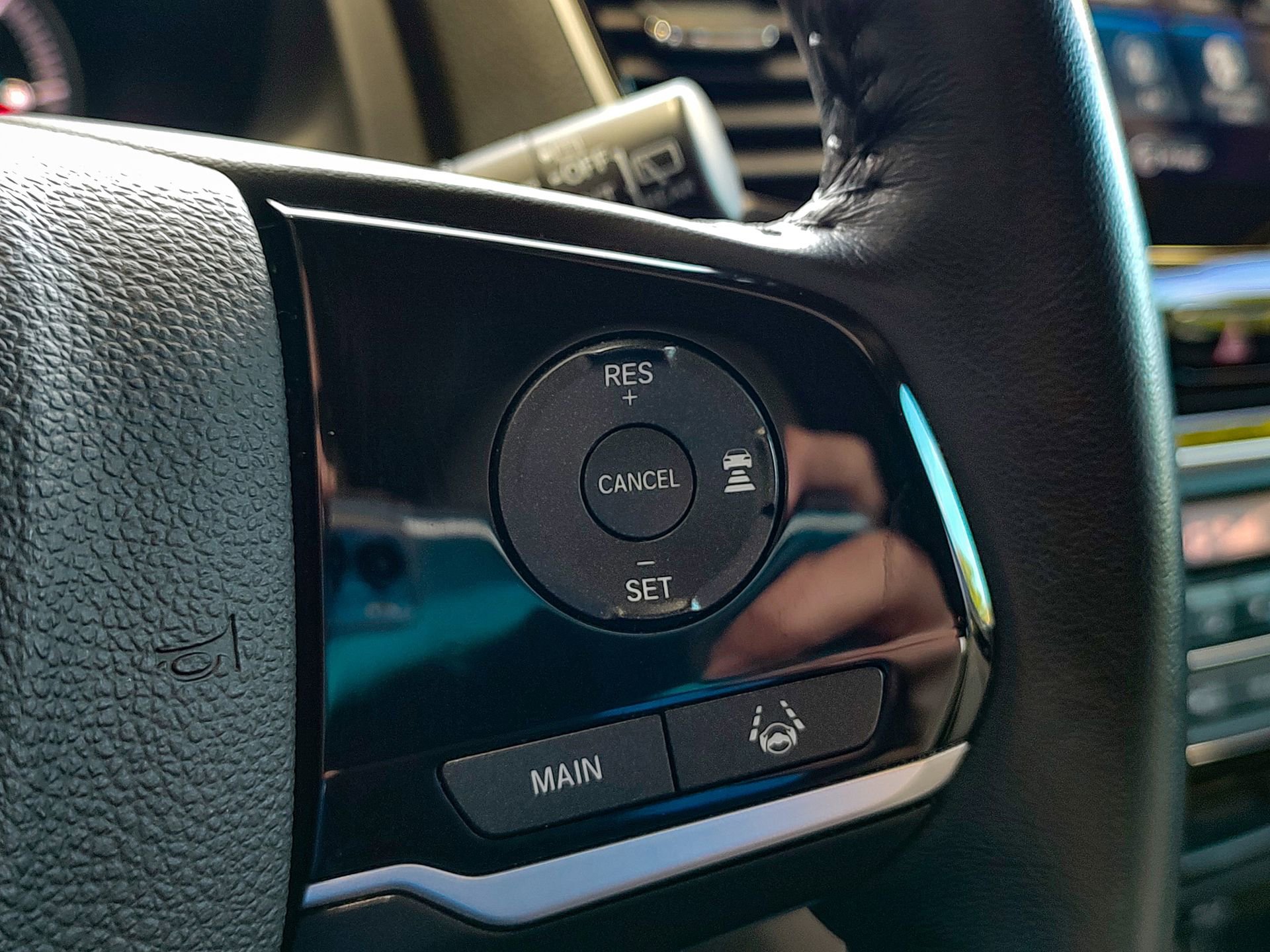 Used 2021 Honda Pilot Touring image 16