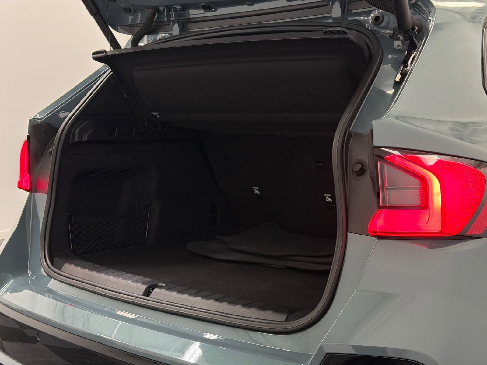 Used 2023 BMW X1 xDrive28i w/ Premium Package image 10