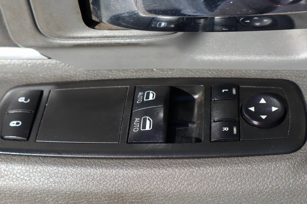 Used 2015 RAM 3500 Tradesman w/ Power & Remote Entry Group RWD image 16