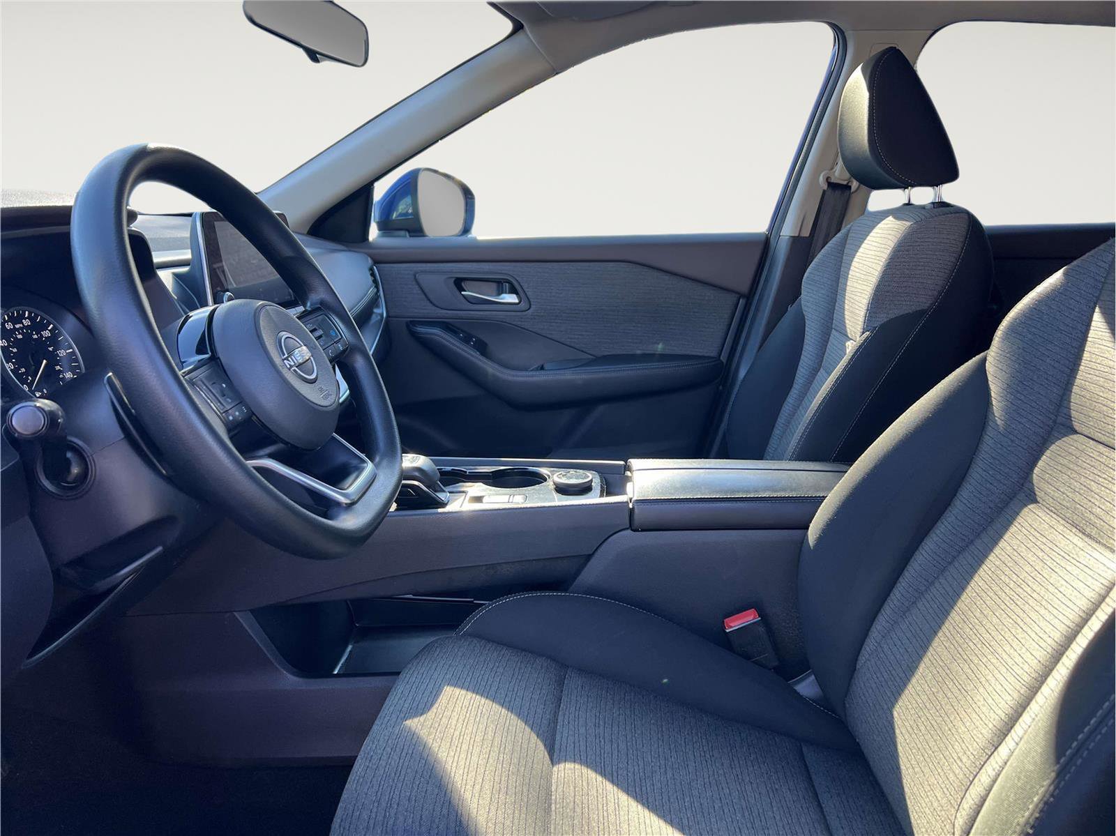 Certified 2022 Nissan Rogue SV image 24