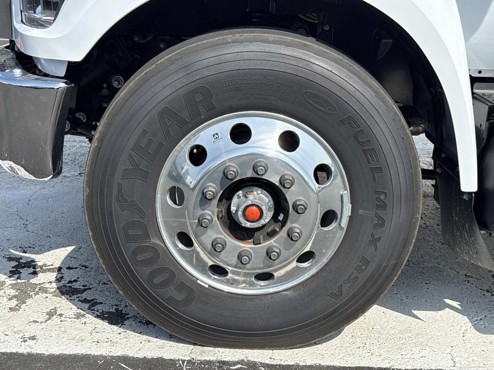 New 2027 Ford F750 2WD Regular Cab Super Duty image 9