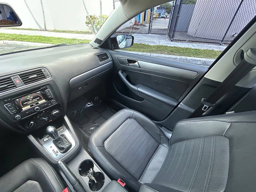 Used 2014 Volkswagen Jetta SEL FWD image 10