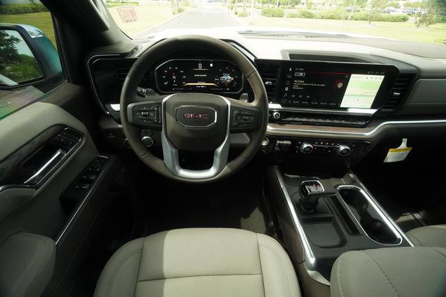 Used 2026 GMC Sierra 1500 SLT w/ SLT Premium Plus Package AWD/4WD image 17