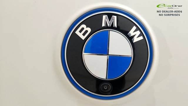 Used 2023 BMW iX xDrive50 w/ Sport Package AWD/4WD image 34