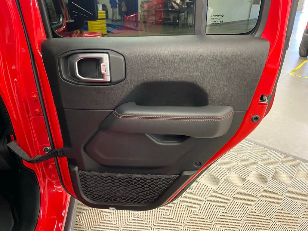 Used 2020 Jeep Gladiator Rubicon w/ Safety Group image 14