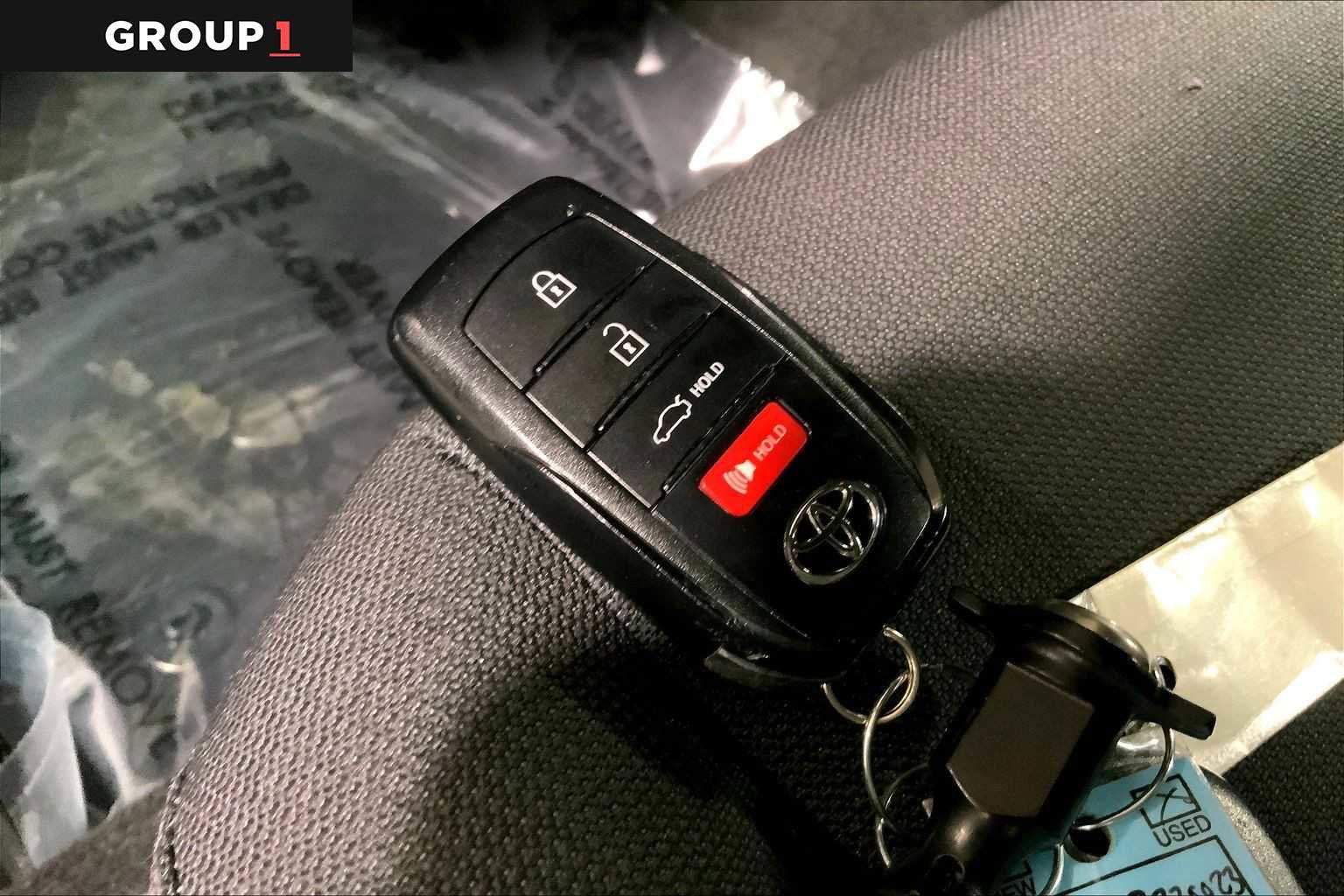 Certified 2025 Toyota Corolla SE image 14