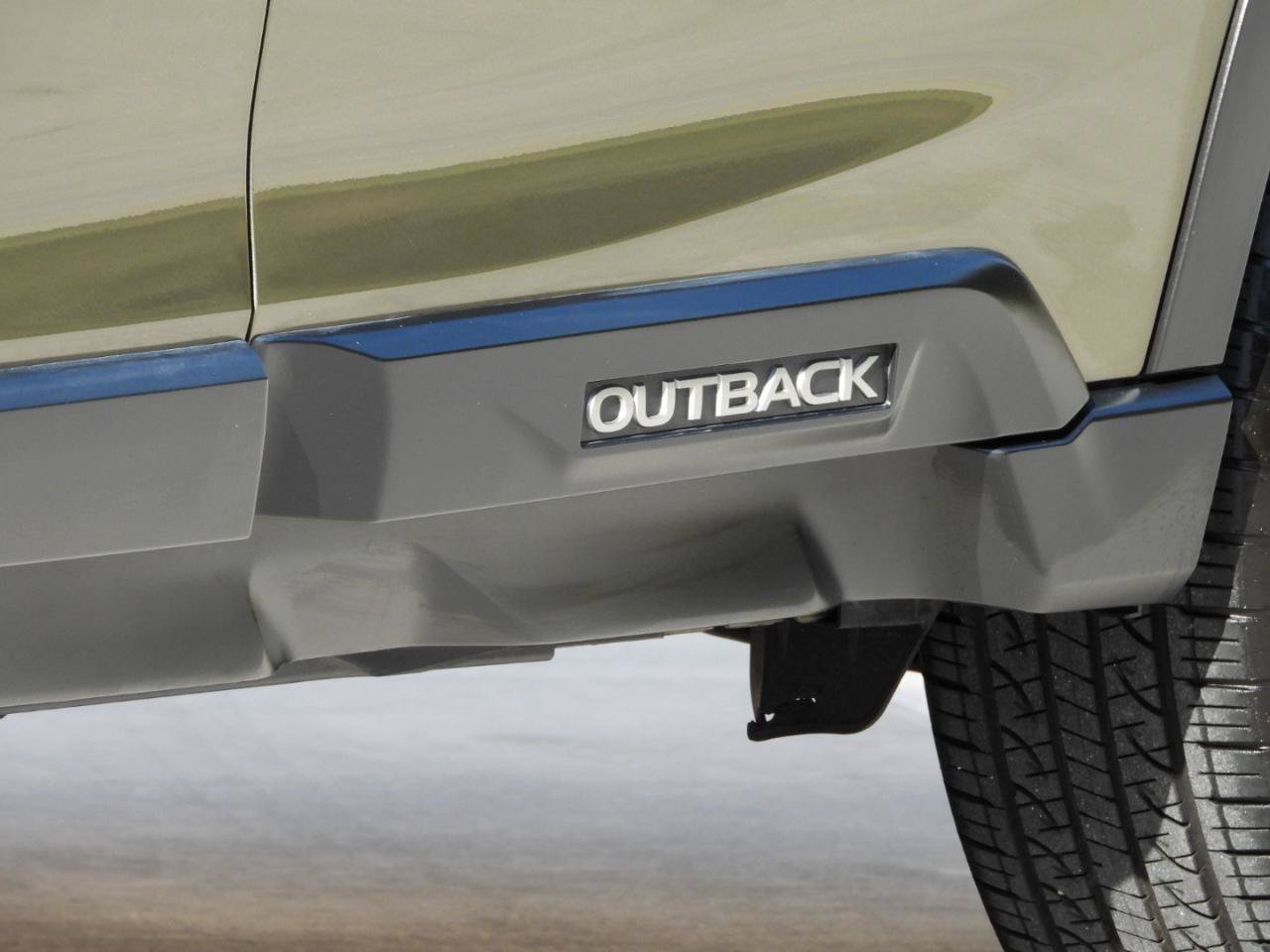 Used 2023 Subaru Outback Limited AWD/4WD image 7