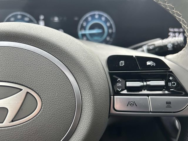 Used 2024 Hyundai Elantra SEL w/ Convenience Package image 22