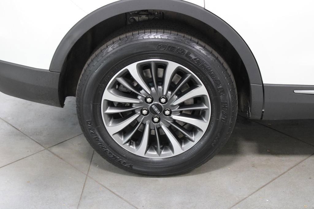 Used 2022 Lincoln Nautilus AWD w/ Premium Package image 14