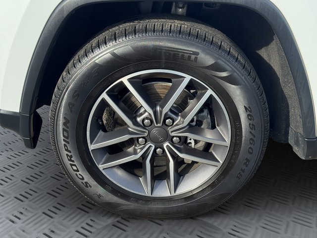 Used 2020 Jeep Grand Cherokee Limited image 28