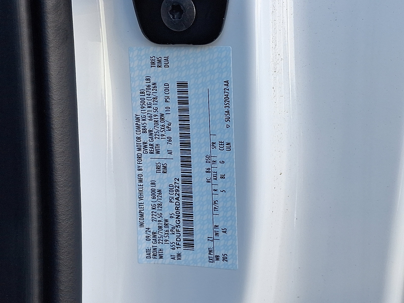 Used 2024 Ford F550 2WD Regular Cab Super Duty image 21