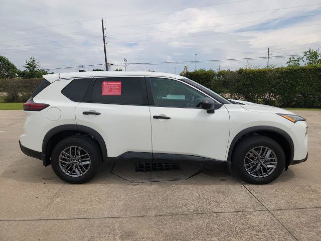 Certified 2025 Nissan Rogue S FWD image 4