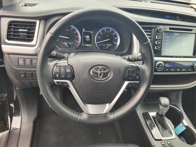 Used 2019 Toyota Highlander XLE image 30