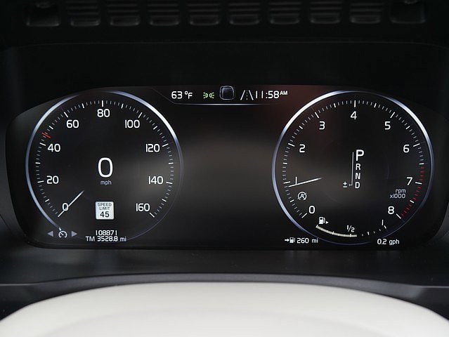 Used 2016 Volvo XC90 T6 Momentum w/ Momentum Plus Package image 29