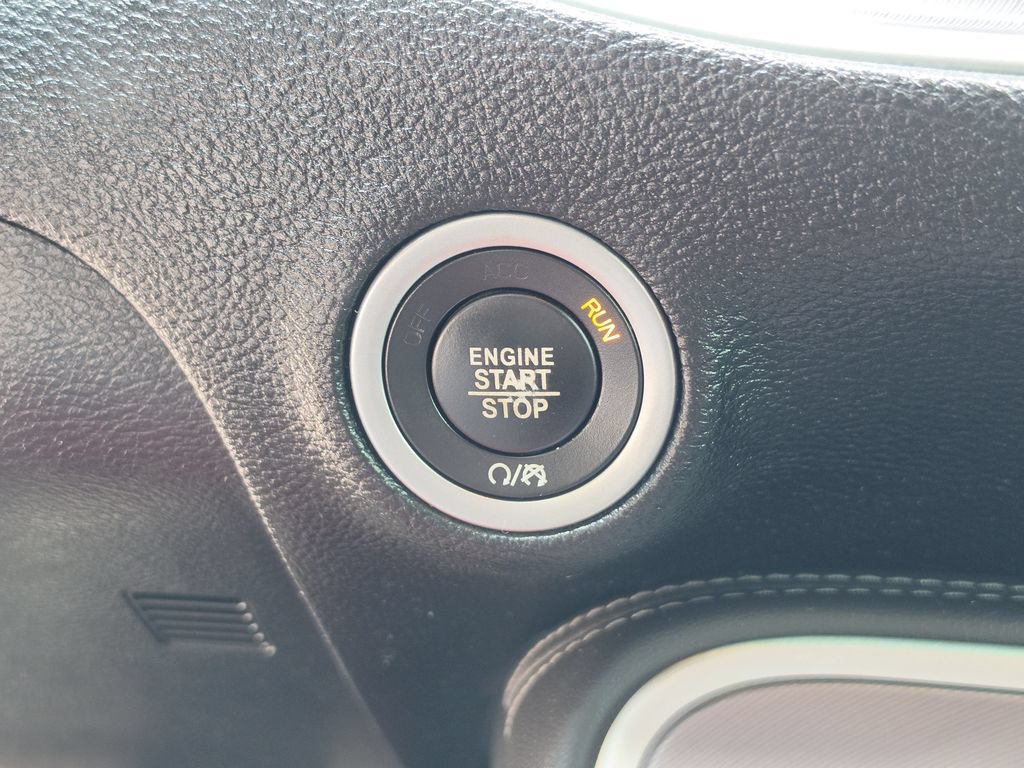 Certified 2019 Dodge Challenger R/T RWD image 26