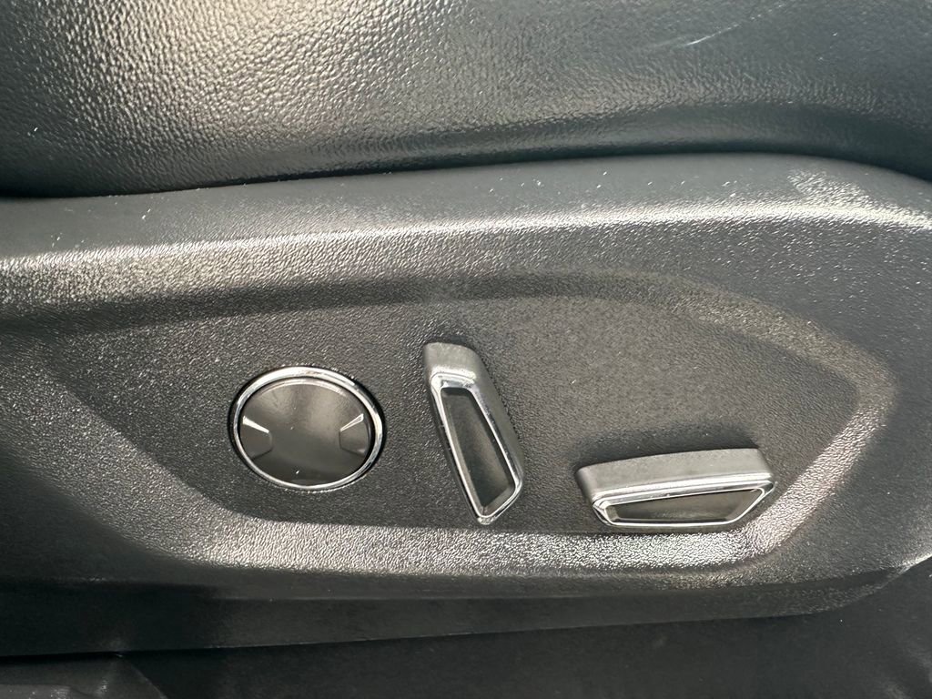 Used 2019 Ford Edge Titanium AWD/4WD image 31