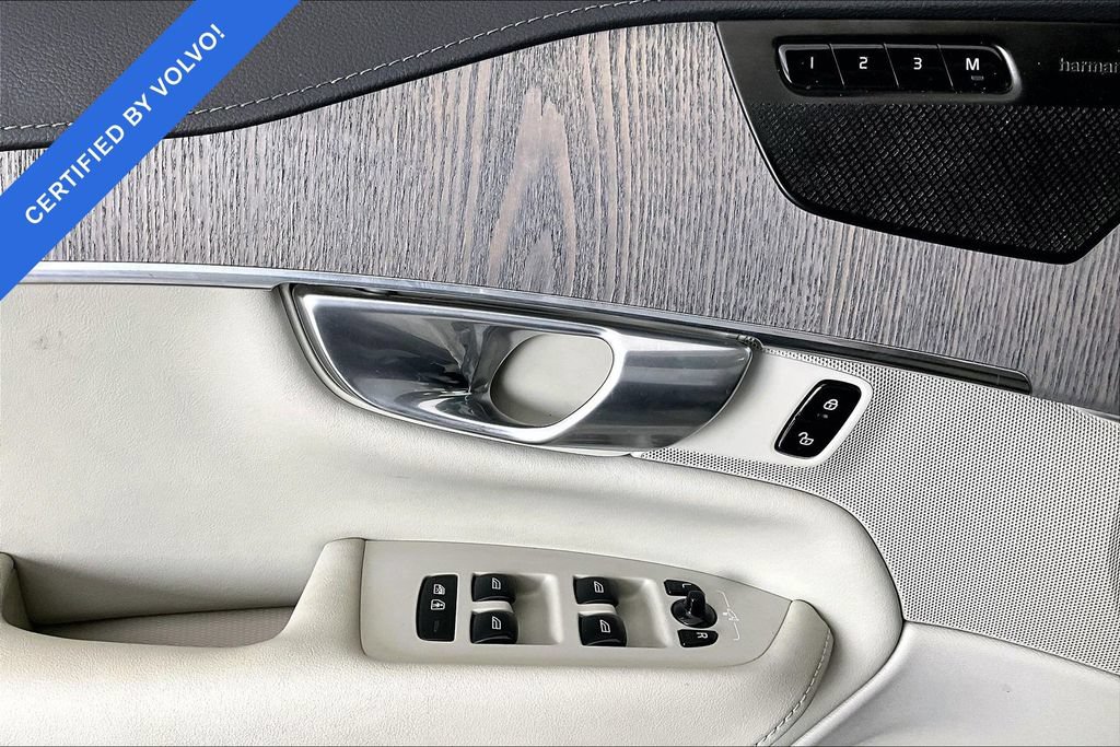 Used 2024 Volvo XC90 B6 Ultimate w/ Protection Package Premier AWD/4WD image 30