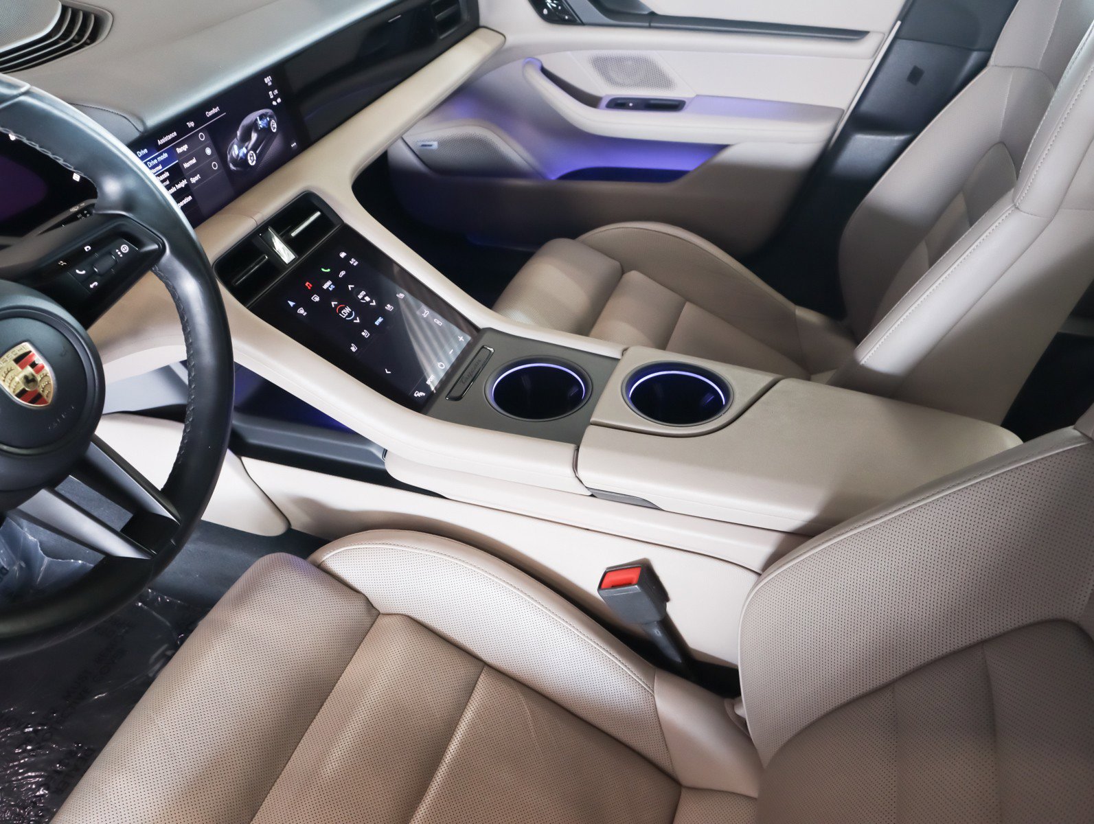 Certified 2021 Porsche Taycan 4S image 17