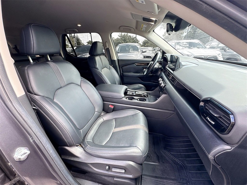 Used 2025 Honda Pilot EX-L image 29