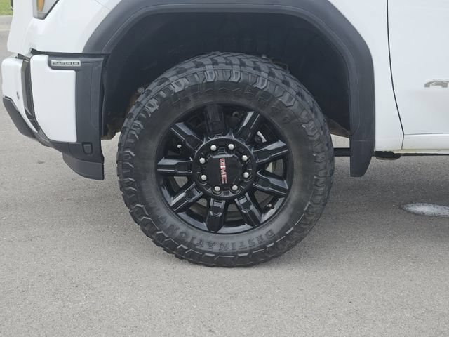 Used 2025 GMC Sierra 2500 AT4 AWD/4WD image 13