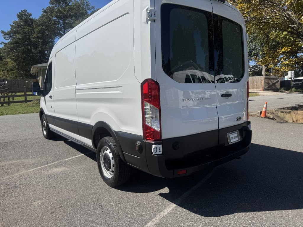Used 2020 Ford Transit 250 Medium Roof image 4