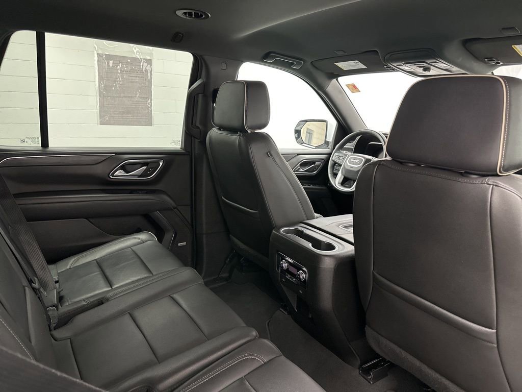 Used 2024 GMC Yukon SLT image 26