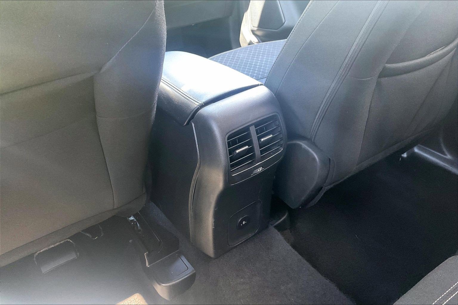 Used 2025 Ford Escape Active AWD/4WD image 31