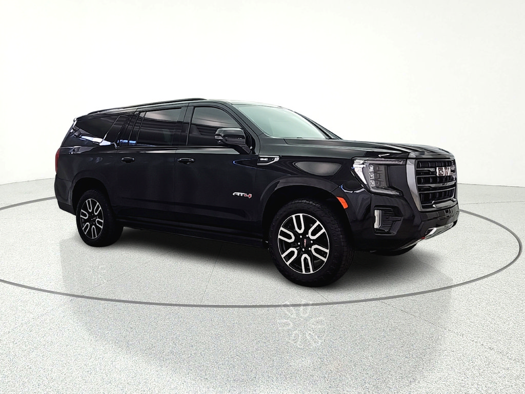 Used 2022 GMC Yukon XL AT4 w/ Technology Package AWD/4WD image 8