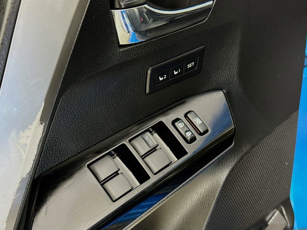Certified 2018 Toyota RAV4 Limited w/ Advanced Technology Package image 21