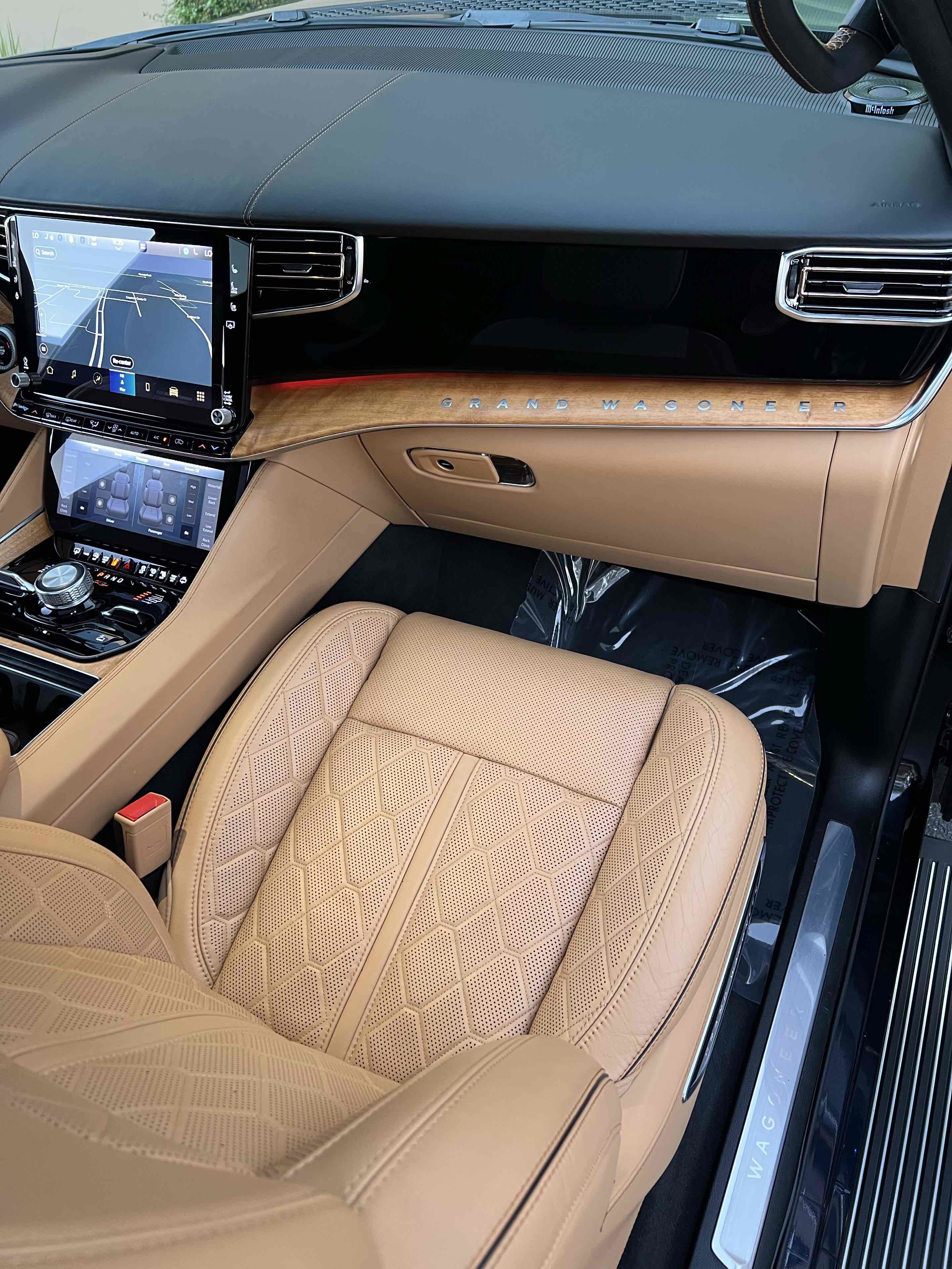 Used 2023 Jeep Grand Wagoneer L Series III image 48