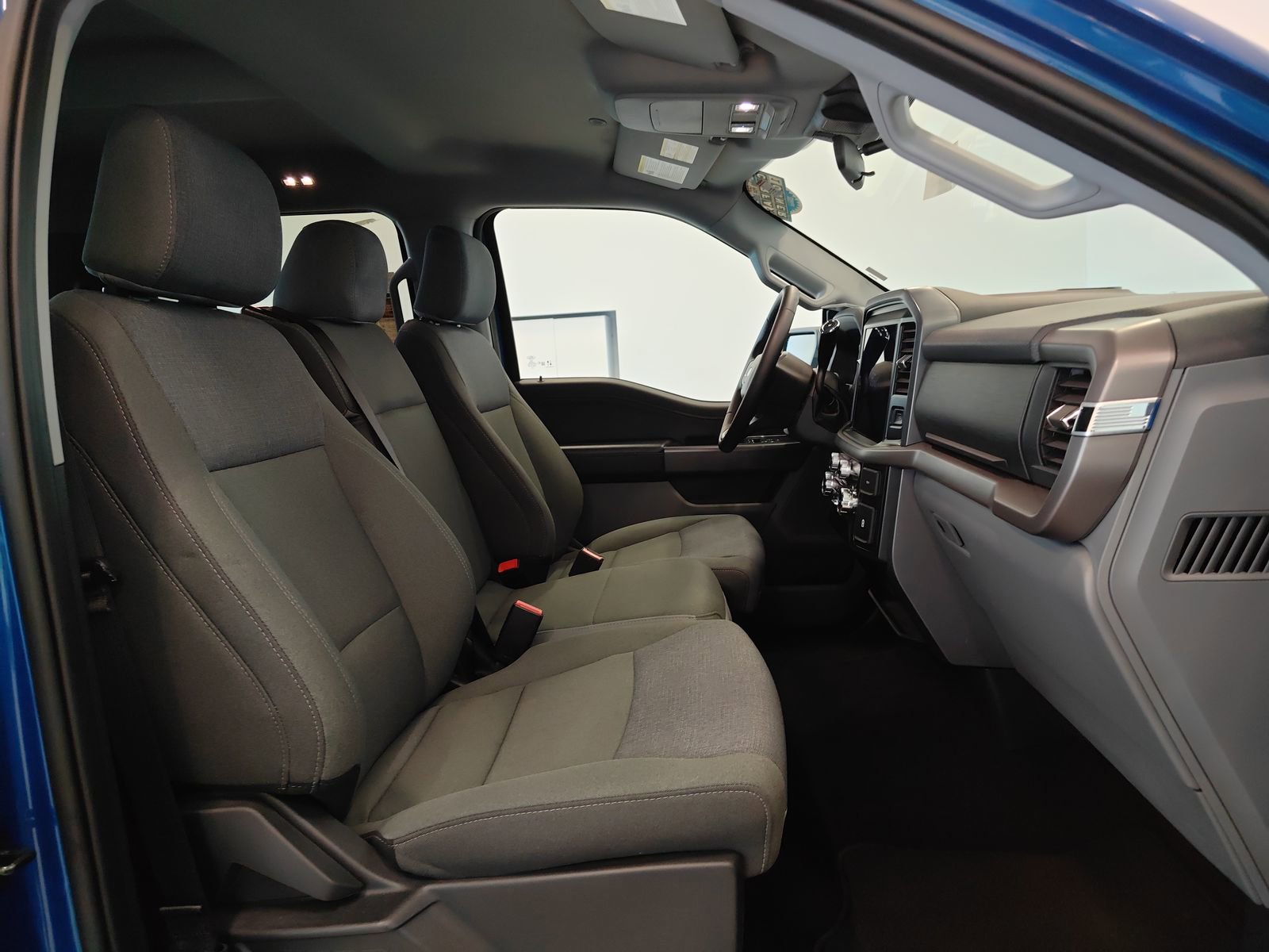 Used 2025 Ford F150 XLT w/ Equipment Group 301A Standard image 14