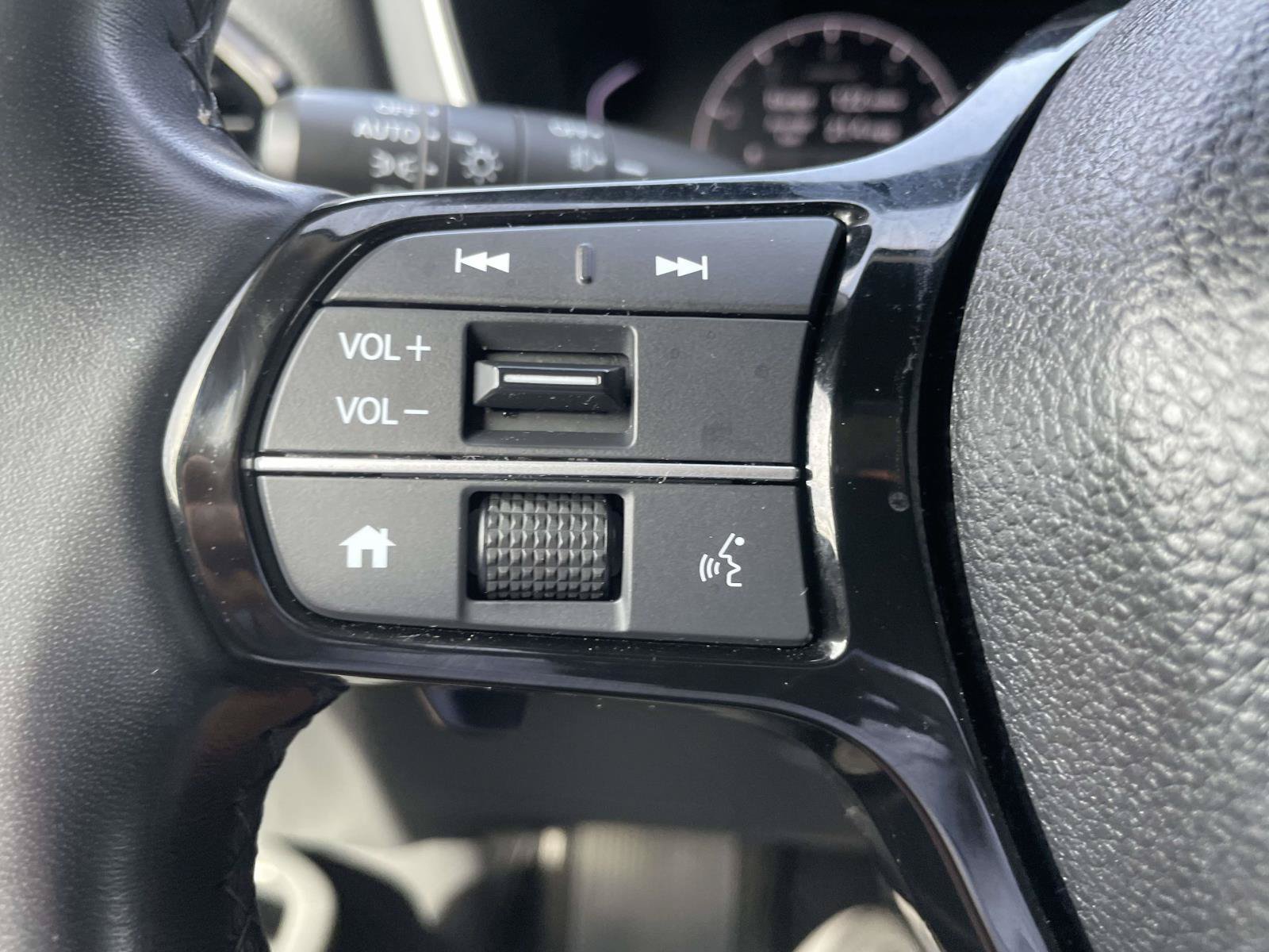 Certified 2023 Honda Pilot Touring image 16