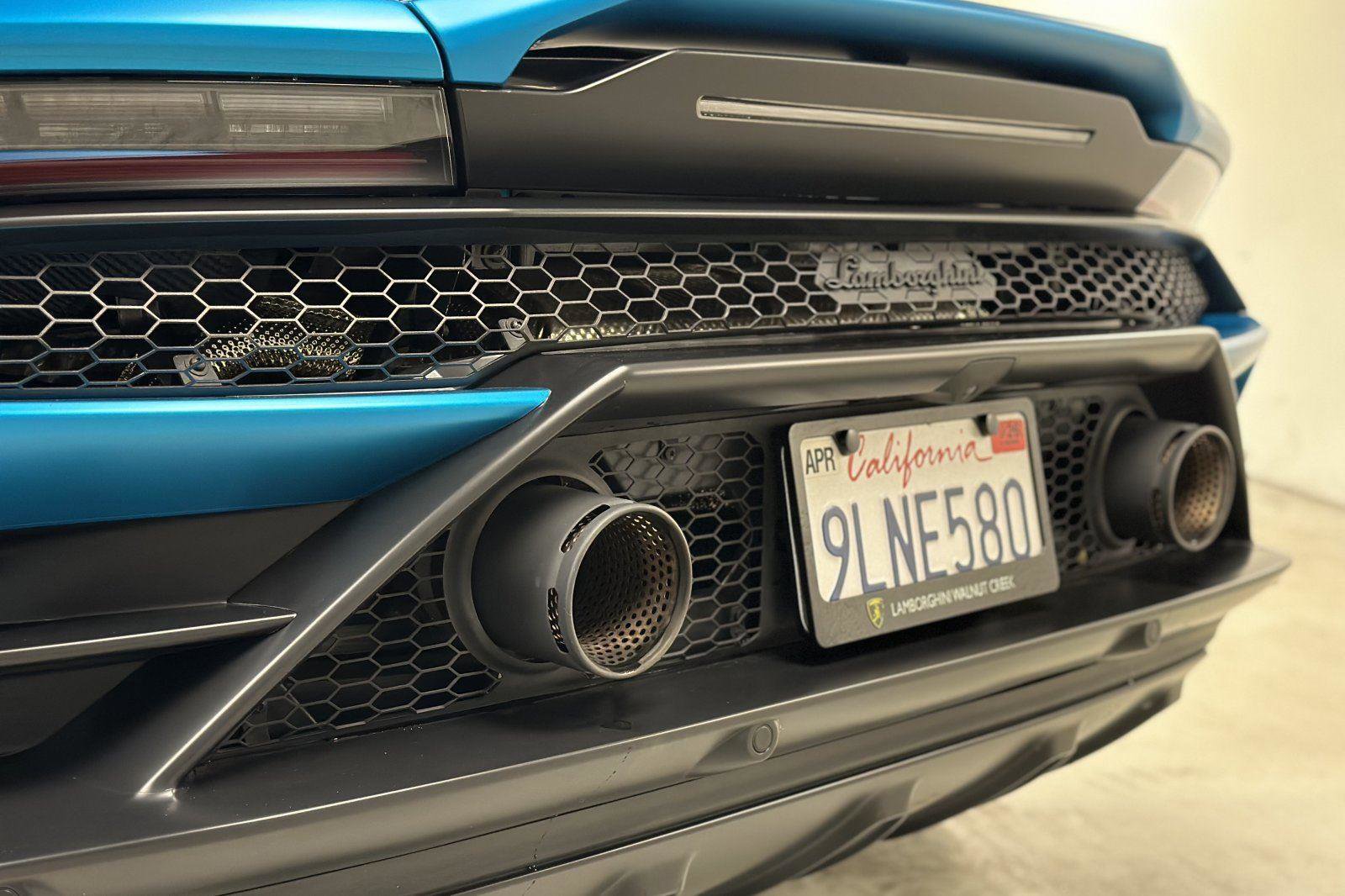 Used 2024 Lamborghini Huracan Sterrato image 28