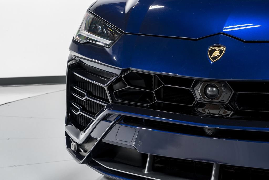 Used 2021 Lamborghini Urus AWD/4WD image 45