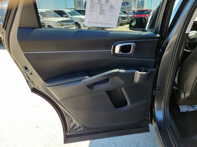 Used 2022 Kia Sorento S image 15