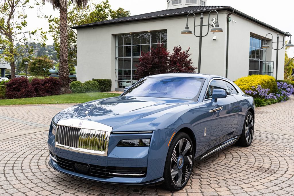 Used 2025 Rolls-Royce Spectre w/ Leather Finishing Pack AWD/4WD image 10
