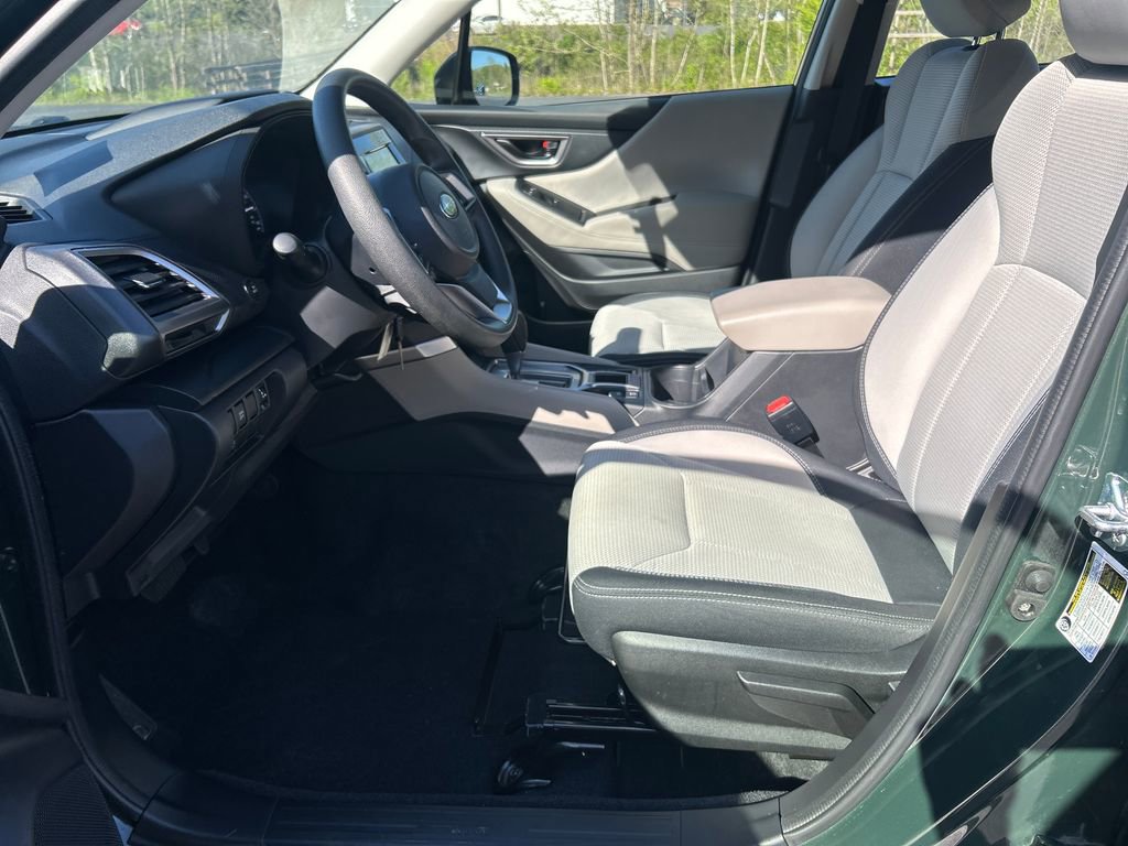 Used 2023 Subaru Forester AWD/4WD image 17